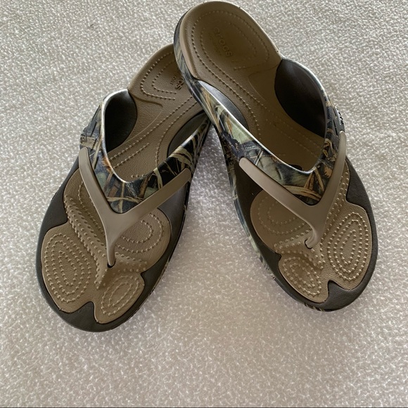 Crocs Flip Flops - Picture 2 of 9